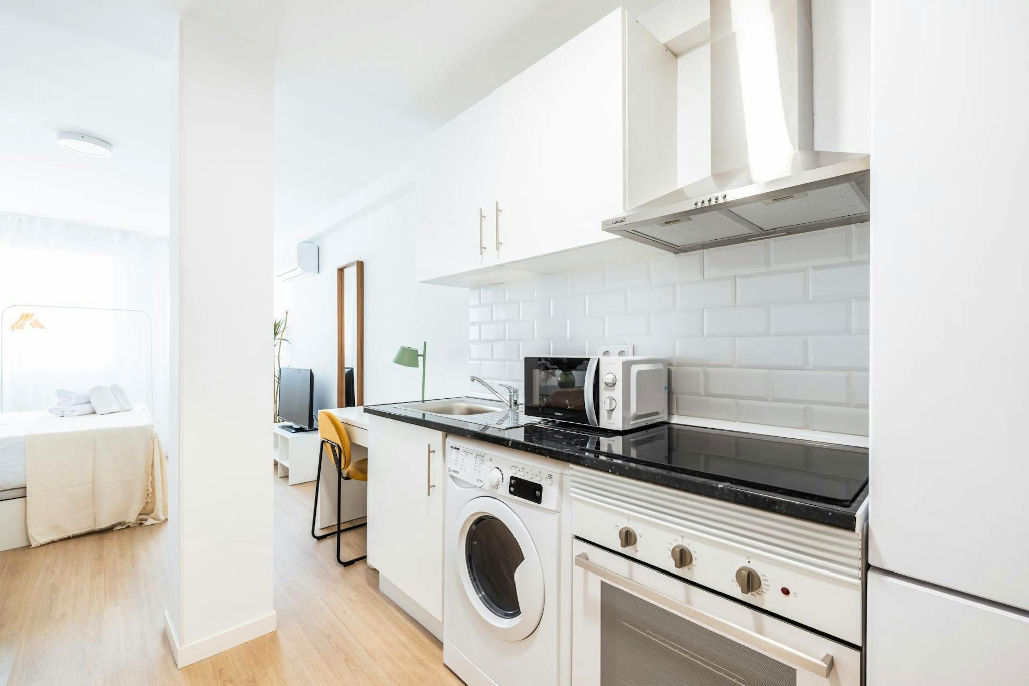 Kitchen of Flat to rent in  Madrid Capital  with Air Conditioner, Heating and Furnished