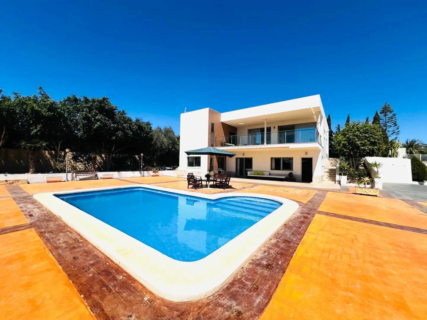 Piscina de Casa o xalet en venda en Elche / Elx amb Aire condicionat, Calefacció i Jardí privat
