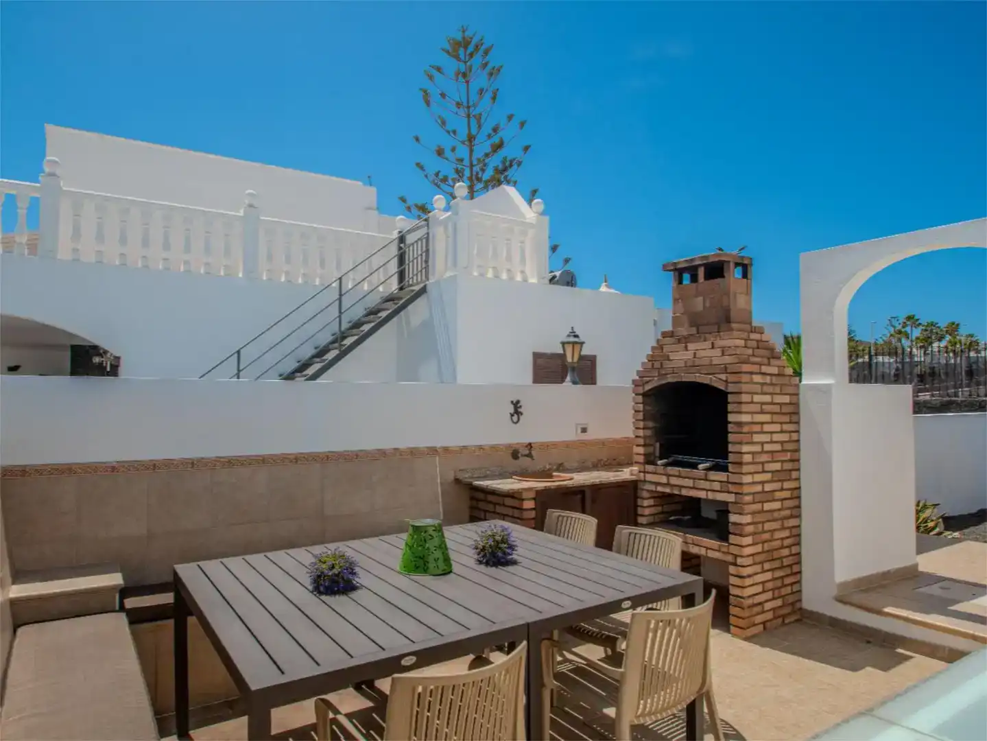Terrassa de Casa o xalet en venda en Yaiza amb Aire condicionat, Jardí privat i Traster