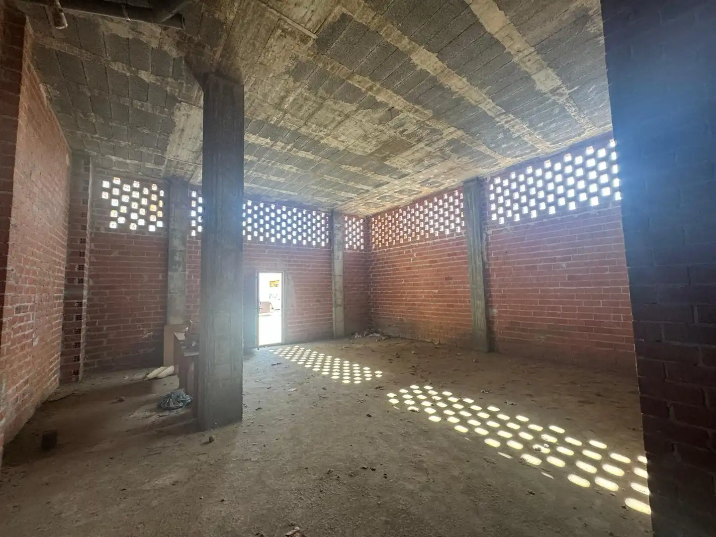 Local comercial en venda a Sur