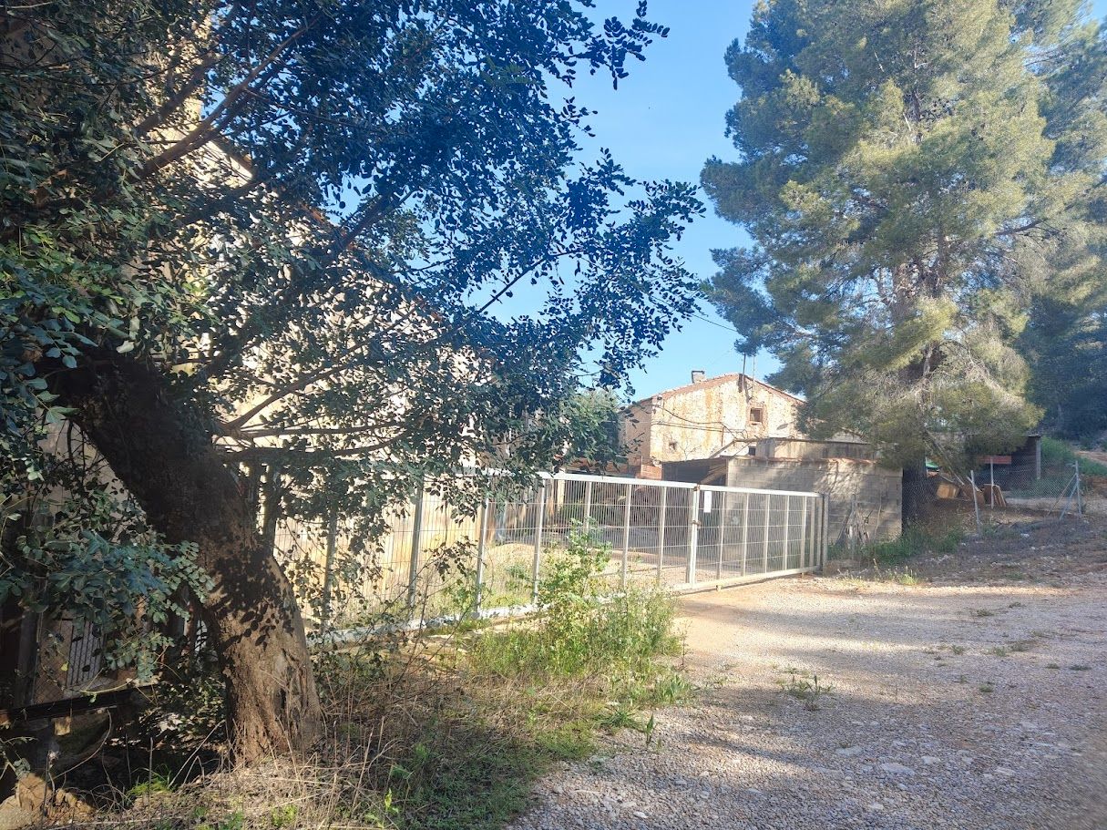 Finca rústica en venta en Sierra Engarcerán con Horno