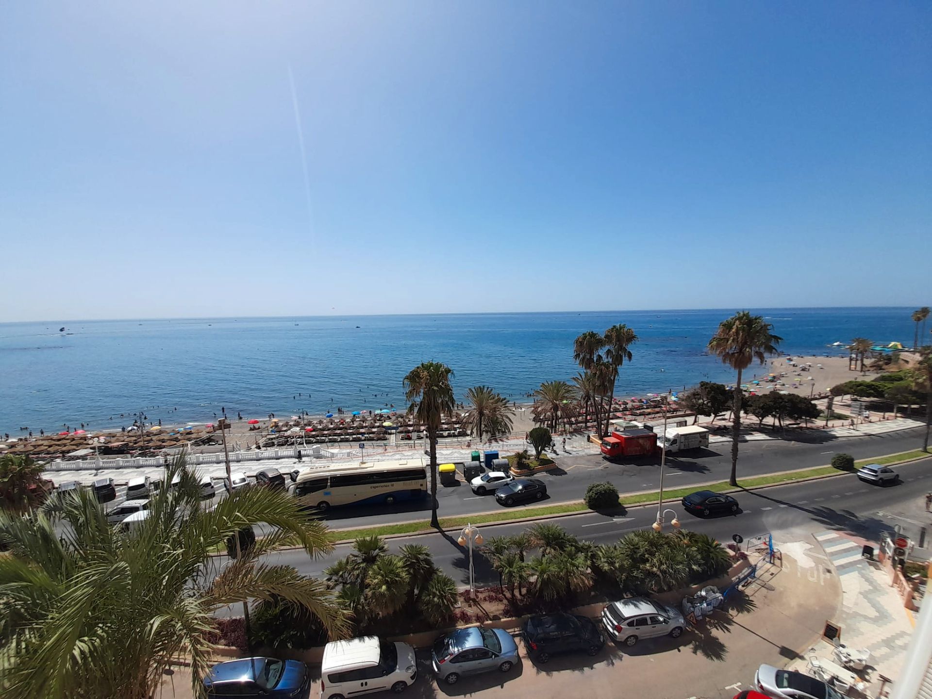 Vista exterior de Pis en venda en Benalmádena amb Terrassa i Piscina comunitària
