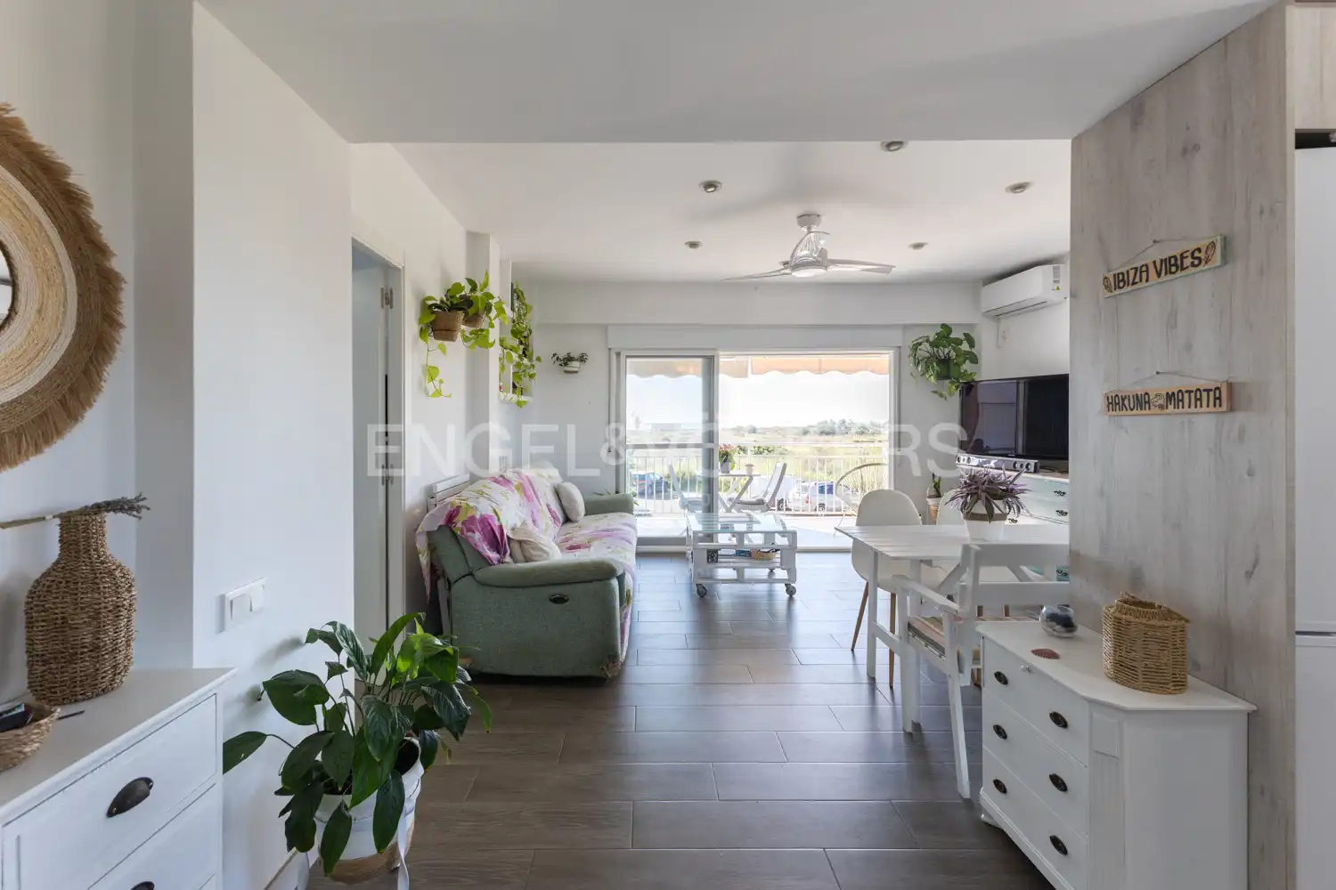 Sala d'estar de Apartament en venda en Sagunto / Sagunt amb Aire condicionat, Calefacció i Terrassa
