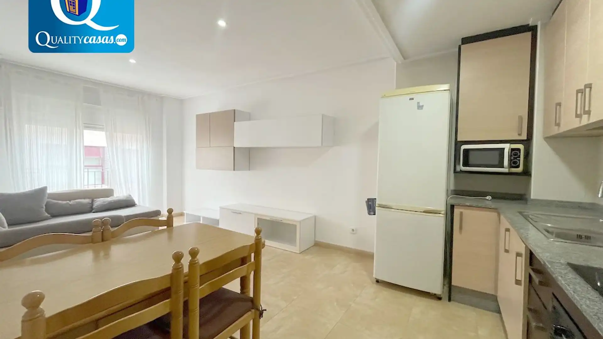 Vista exterior de Apartament en venda en Elche / Elx amb Aire condicionat i Traster