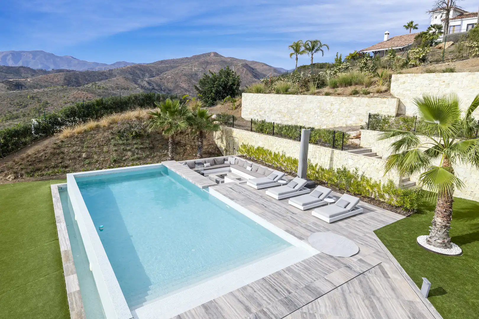 Casa con piscina en venta en Benahavís pueblo, imagen 3