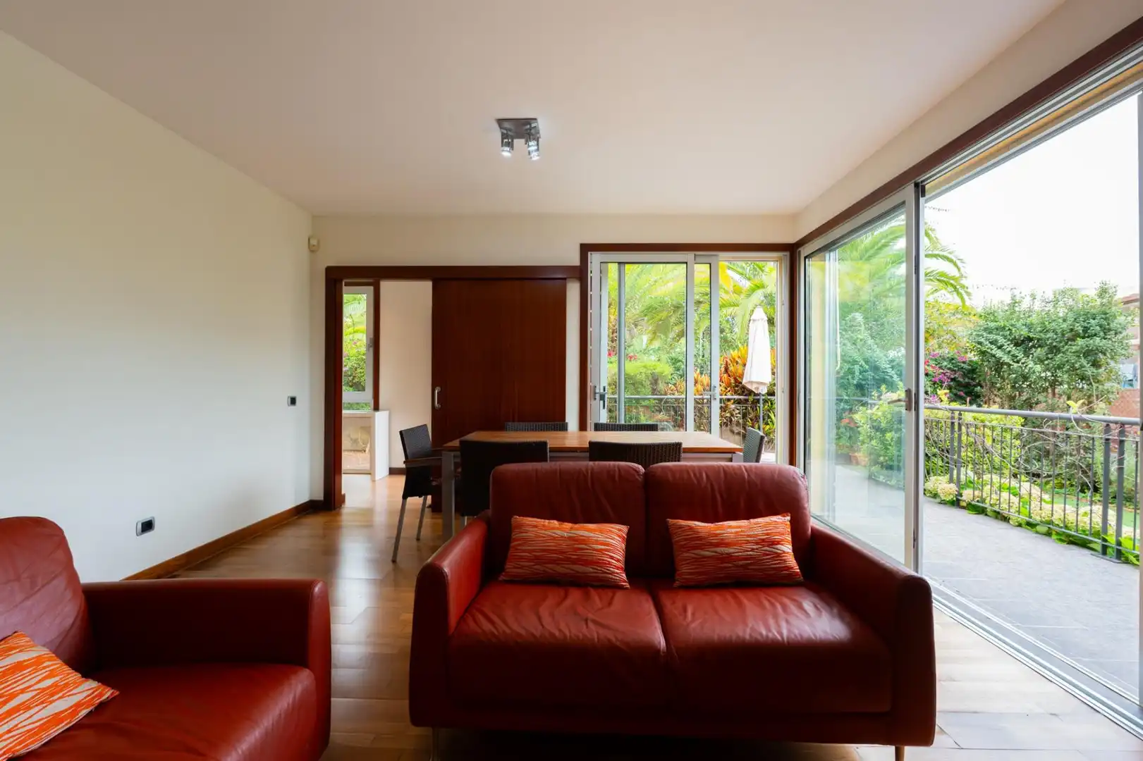 Casa bifamiliare con piscina in affitto a Avenida Avenida Pesqueros, imagen 9