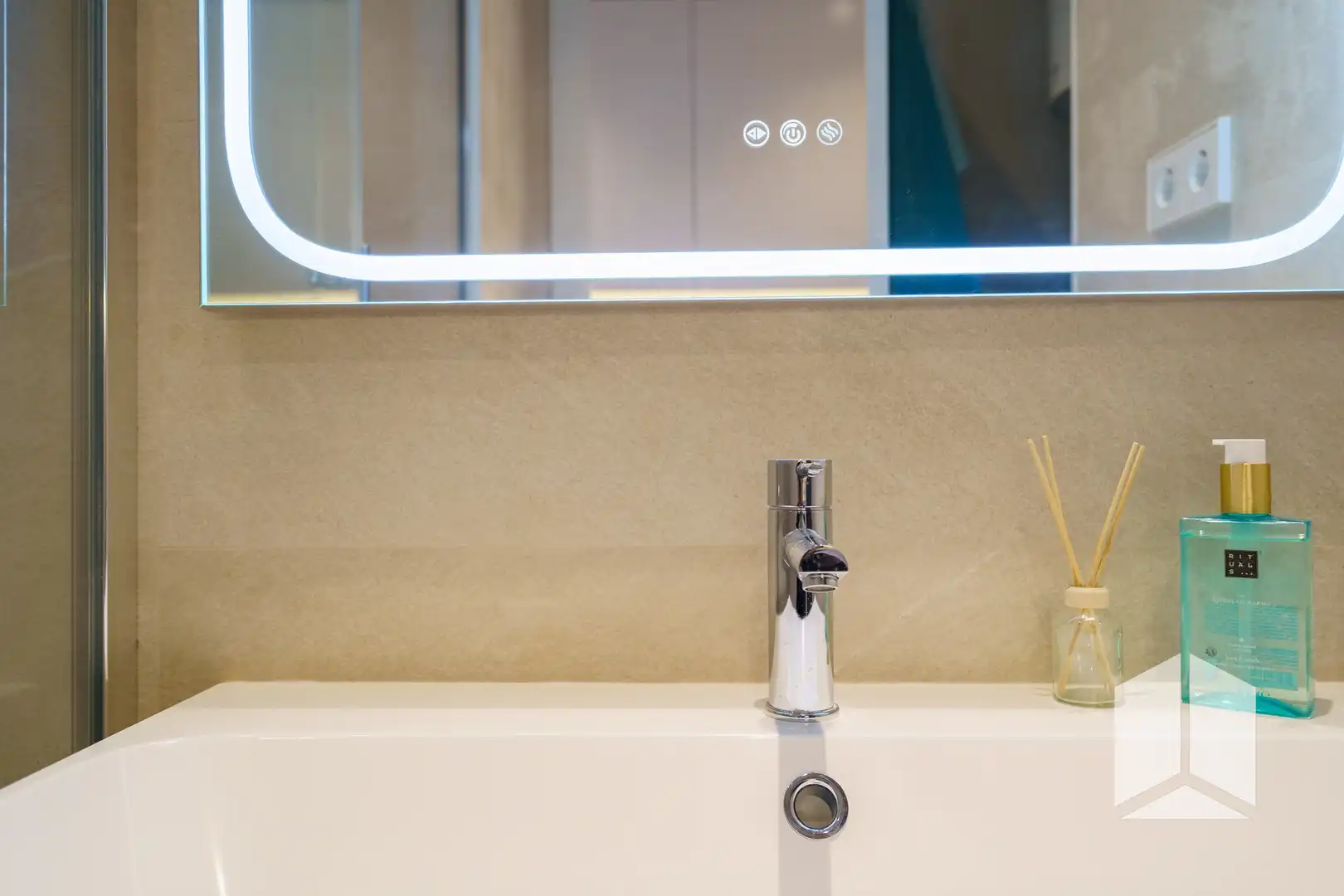 Bathroom of Lofts for sale in Castelldefels  with Air Conditioner and Balcony