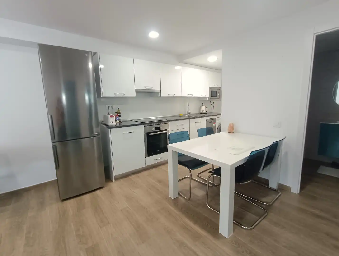 Cuina de Apartament de lloguer en Villanueva de la Cañada amb Calefacció, Forn i Rentadora