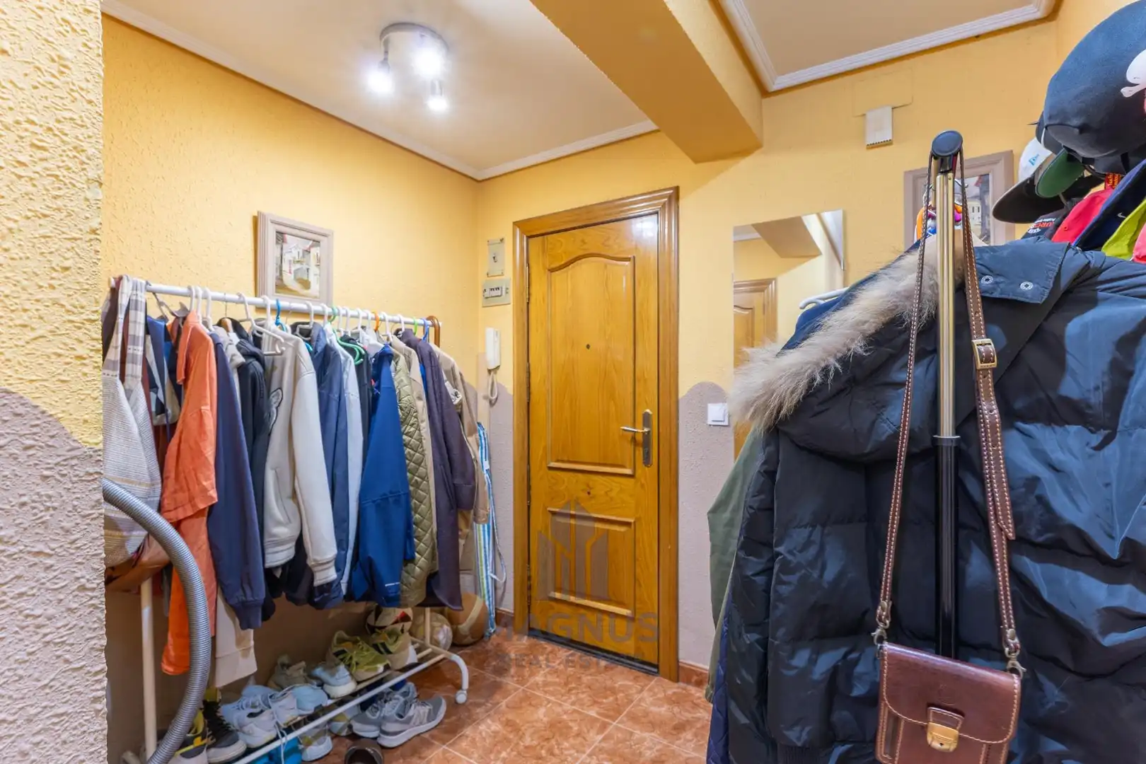 Wohnung zum Verkauf in Valencia mit Klimaanlage und Balkon