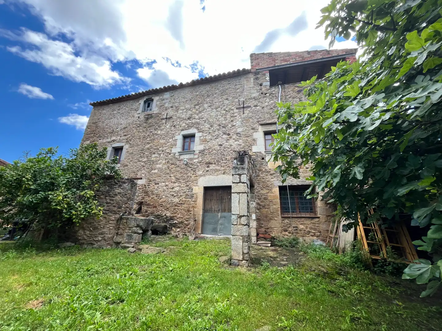 Außenansicht von Country house zum Verkauf in Juià mit Klimaanlage, Heizung und Privatgarten