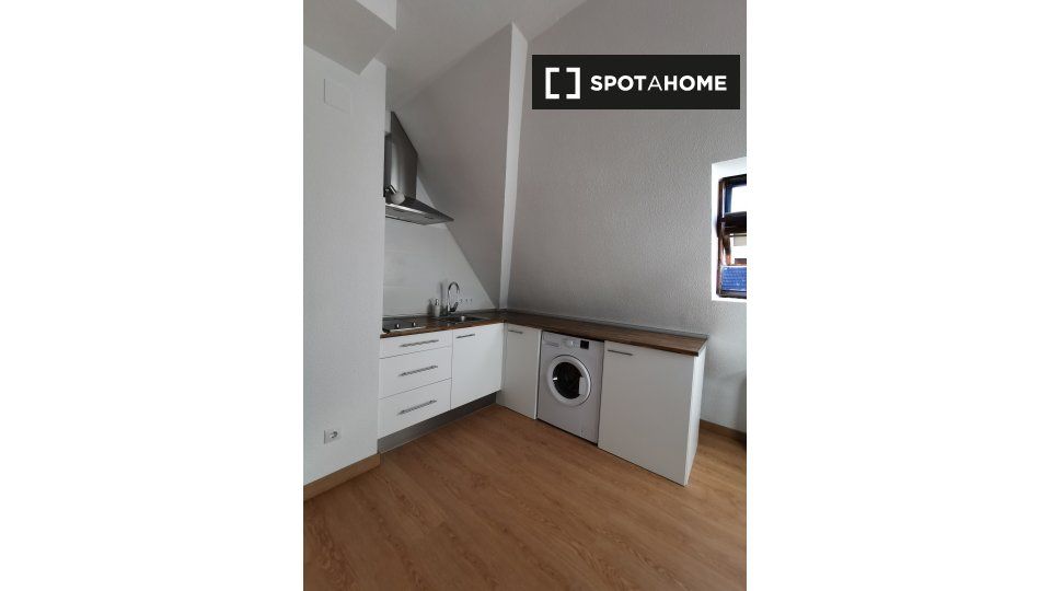Kitchen of Flat to rent in Majadahonda  with Air Conditioner, Heating and Furnished