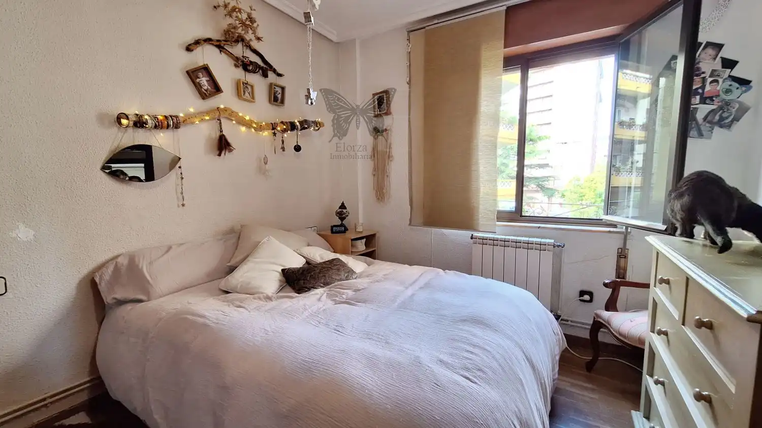 Bedroom of Flat for sale in Oviedo   with Heating, Storage room and Furnished