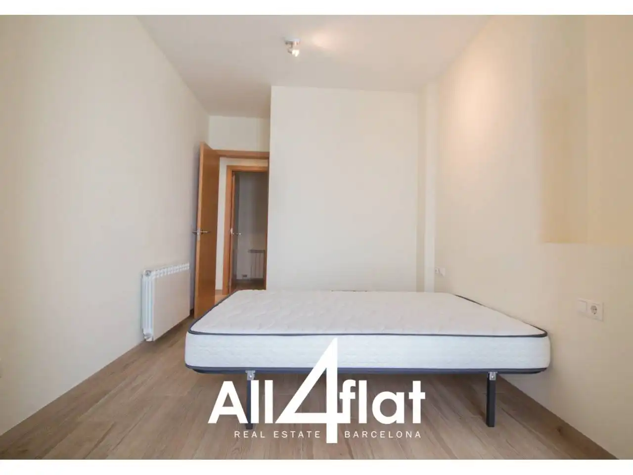 Bedroom of Flat for rent in Barcelona  with Parquet flooring, Terrace and Furnished