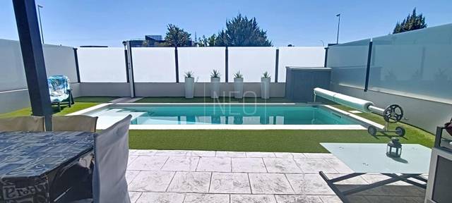 Casa adosada en Venta en Calle SIETE PICOS en Norte - Universidad