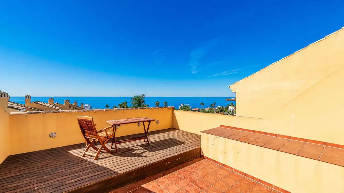Terrace of Duplexes for sale in Marbella  with Air Conditioner, Heating and Private garden
