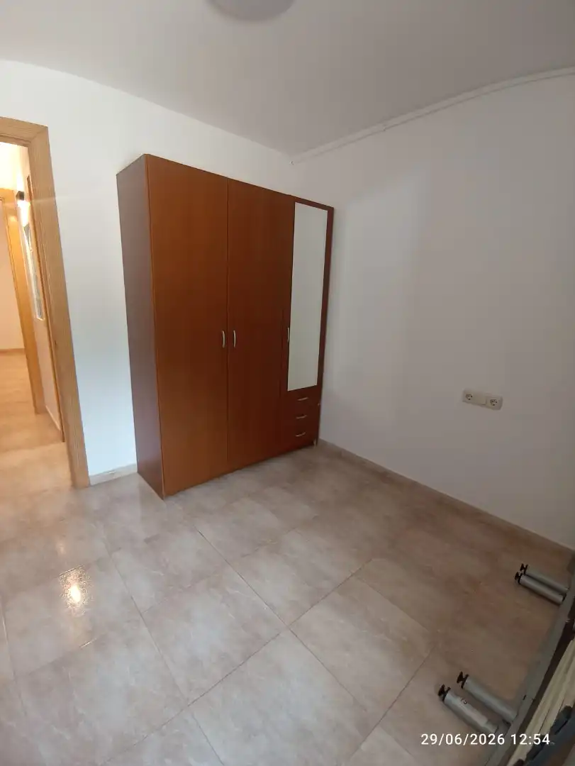 Schlafzimmer von Wohnung zur Miete in Cercs mit Klimaanlage und Möbliert