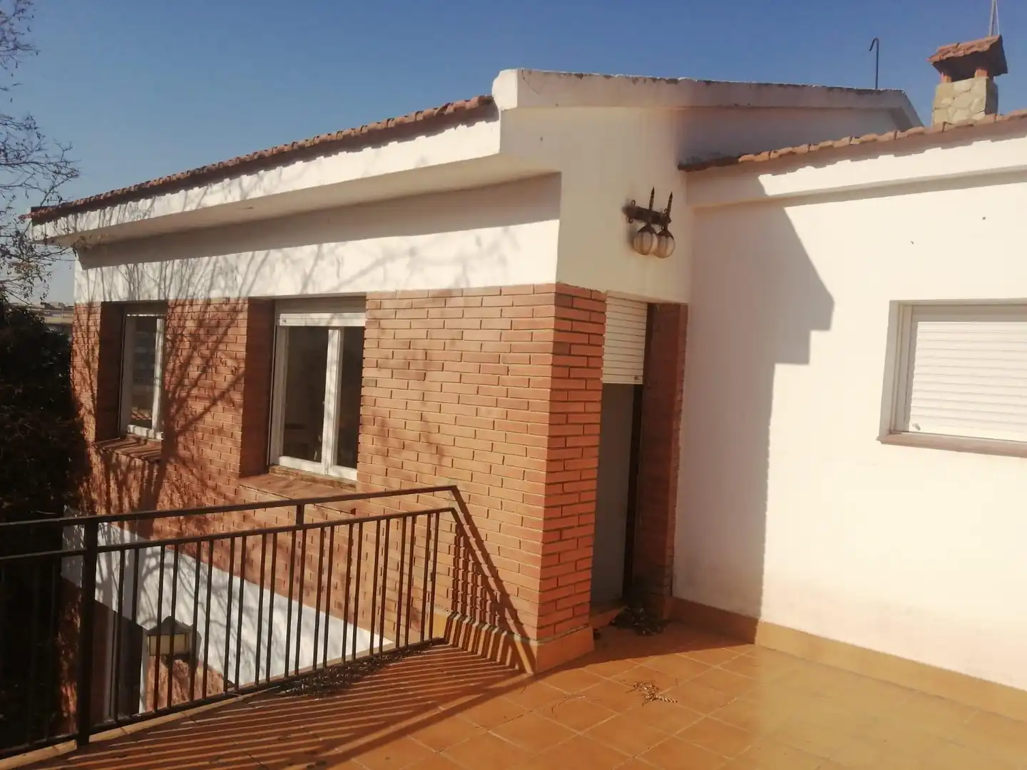 Vista exterior de Casa o xalet en venda en Tàrrega amb Jardí privat, Terrassa i Traster