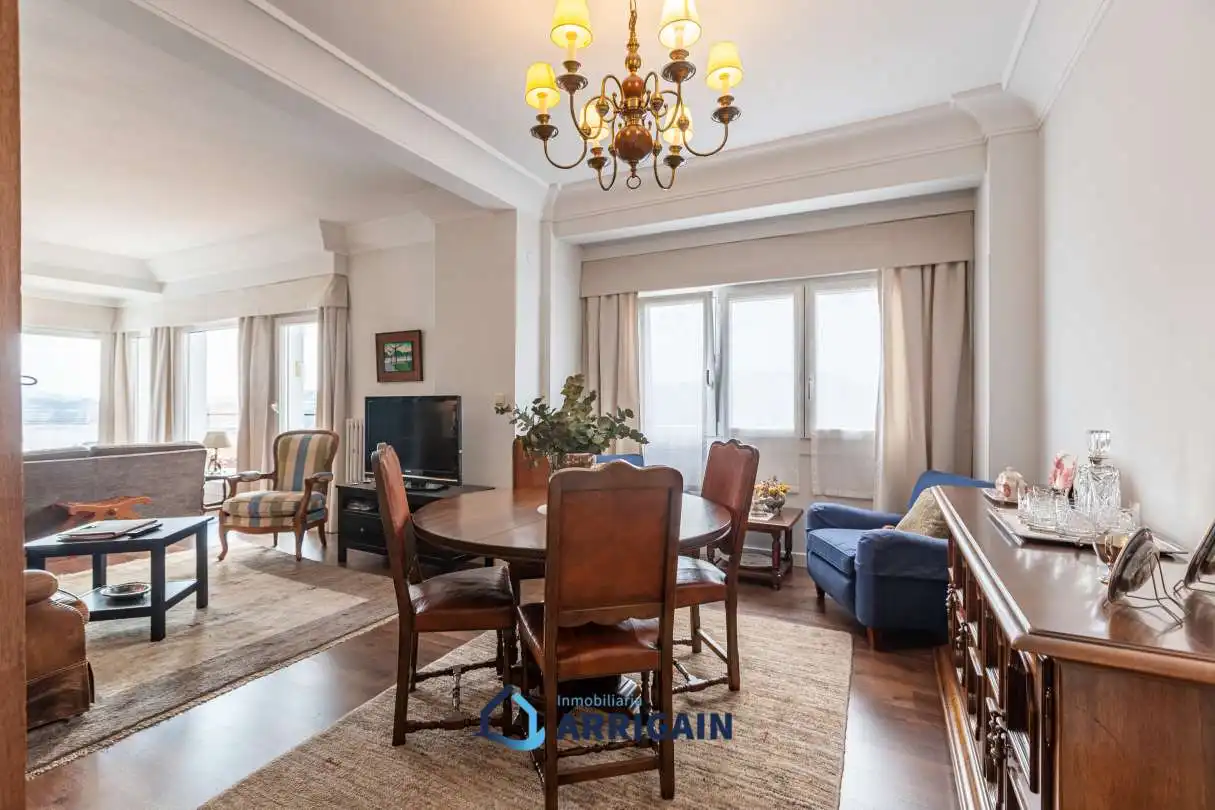 Comedor de Dúplex en venta en Donostia - San Sebastián  con Calefacción, Jardín privado y Terraza