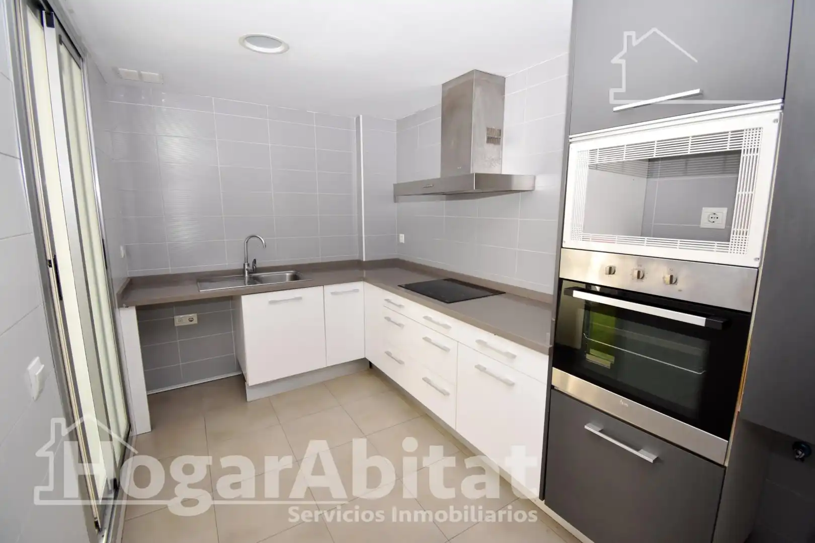 Küche von Wohnung zum Verkauf in Massanassa mit Klimaanlage, Heizung und Terrasse