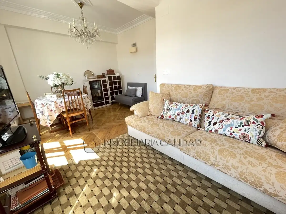 Living room of Flat for rent in Burgos  with Heating and Furnished