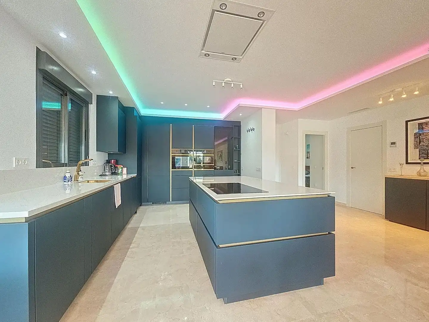 Apartamento con piscina en venta en Manilva Pueblo, imagen 10