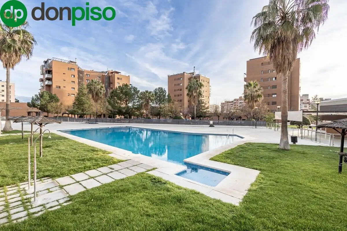 Swimming pool of Flat for sale in  Granada Capital  with Air Conditioner, Terrace and Community pool