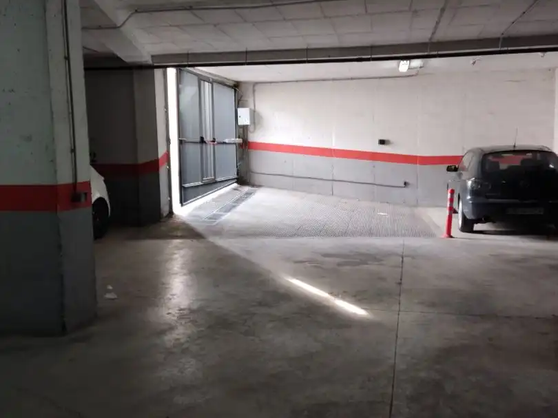 Aparcamiento en alquiler en Avda Ronda Sur 14, imagen 3