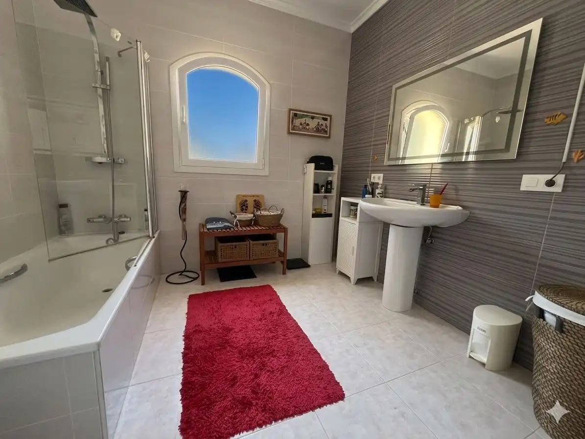 Bathroom of Houses for sale in Dénia  with Air Conditioner, Heating and Private garden