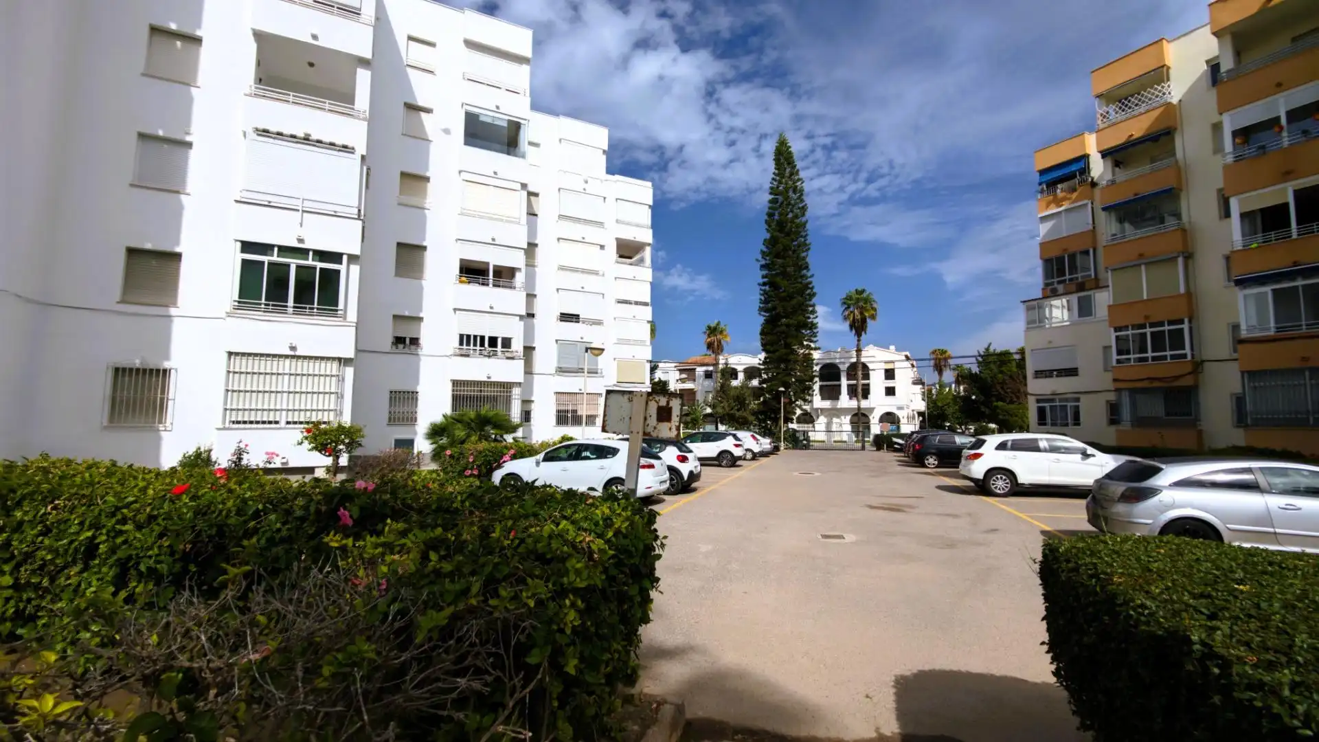 Vista exterior de Pis en venda en Motril amb Calefacció, Moblat i Balcó