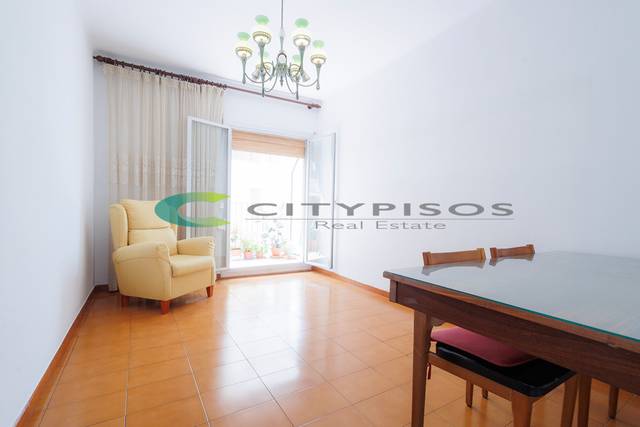 Piso en Venta en Carrer d'Esteràs en Sants-Badal