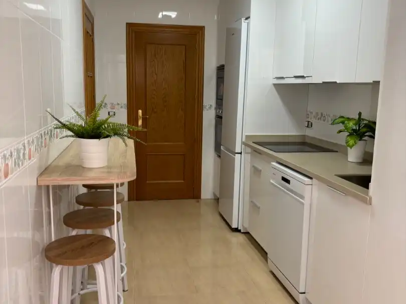 Cuina de Pis de lloguer en  Murcia Capital amb Aire condicionat, Terrassa i Balcó