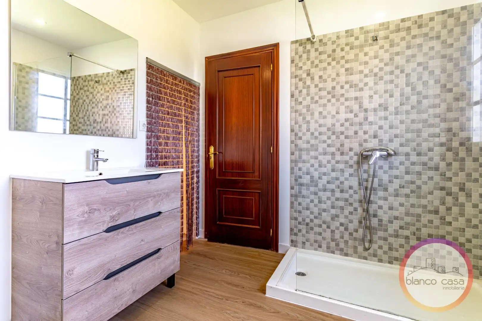 Bathroom of Houses for sale in Carballo  with Heating
