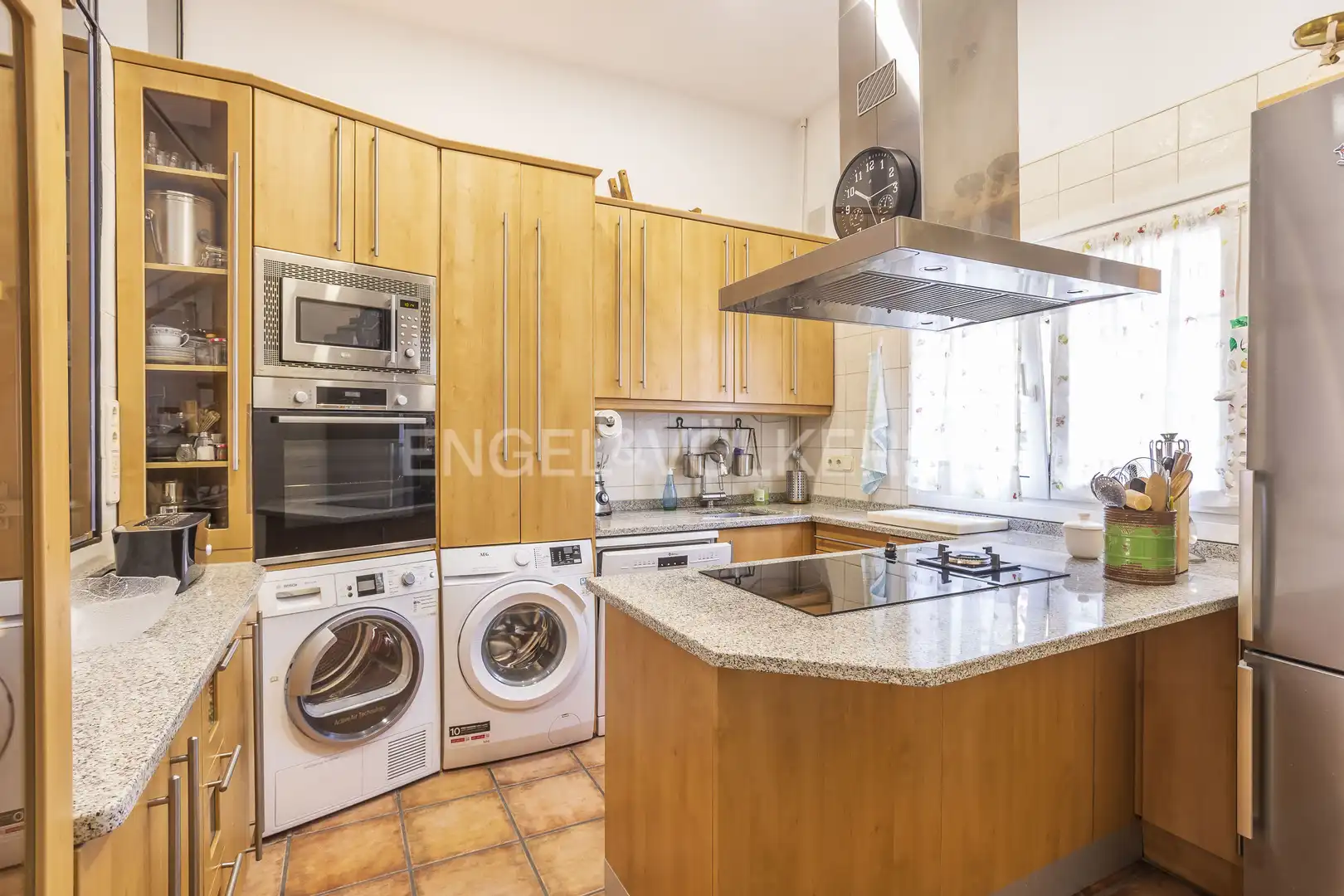 Cocina de Casa o chalet en venta en Madrid con Calefacción y Jardín privado