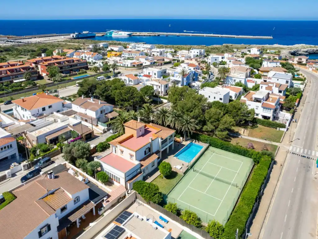 Vista exterior de Casa o xalet en venda en Ciutadella de Menorca