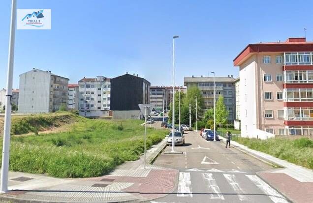 Vista exterior de Pis en venda en Pontevedra Capital  amb Terrassa i Balcó