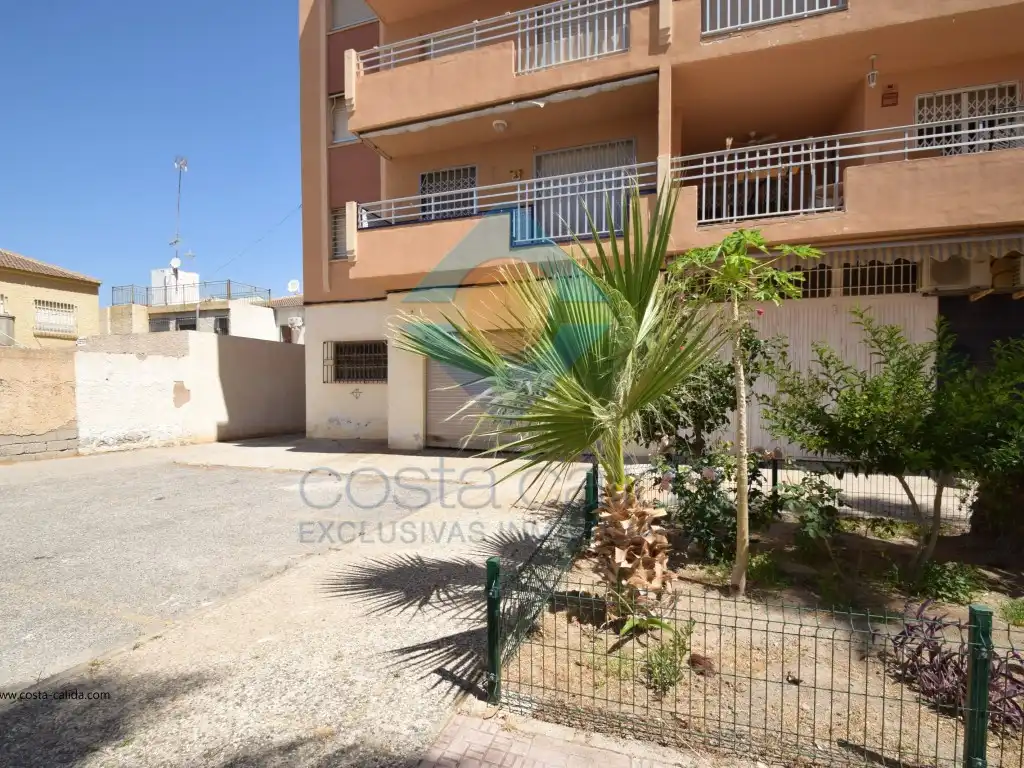 Vista exterior de Local en venta en Mazarrón