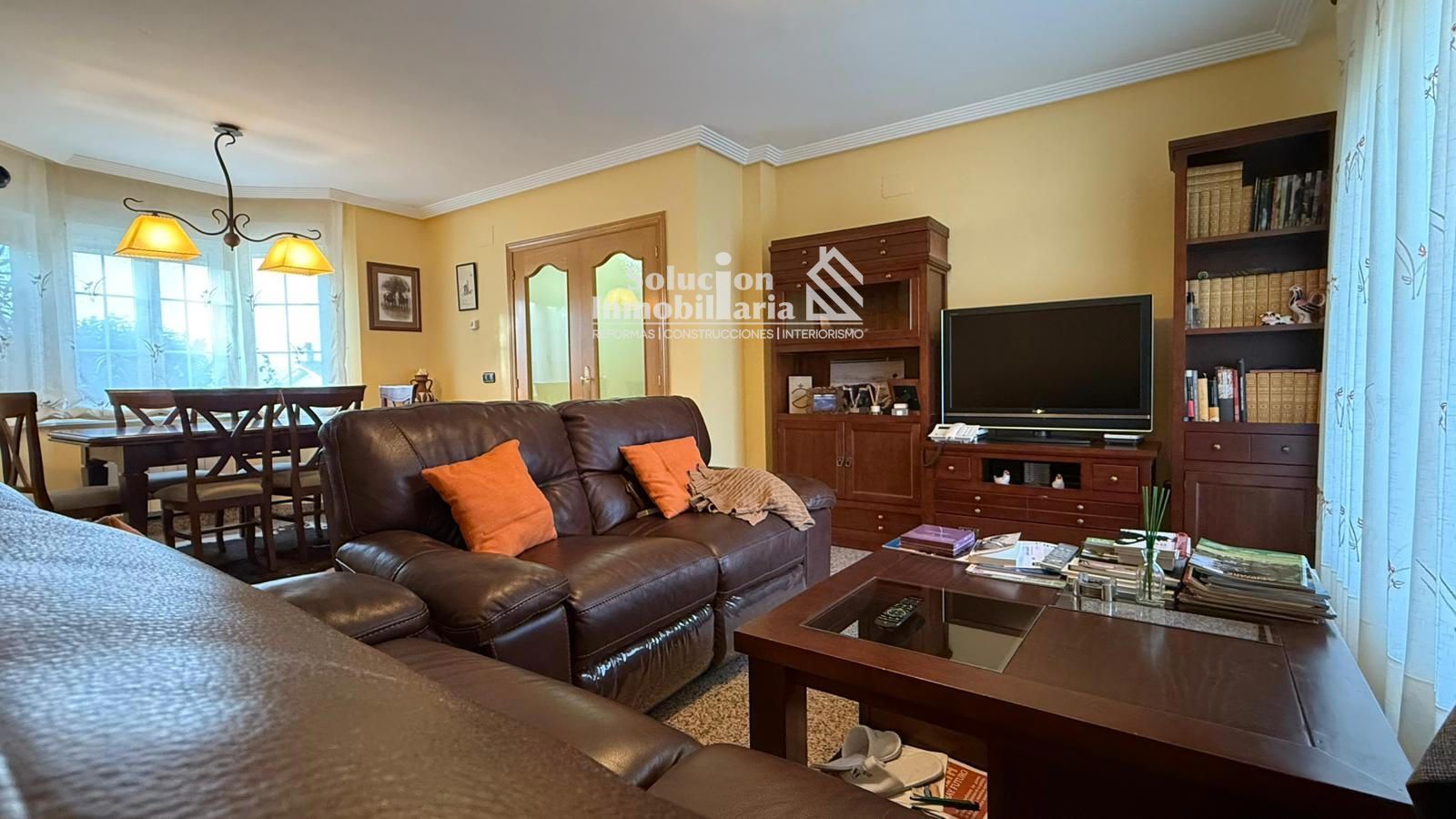 Living room of Single-family semi-detached for sale in Carrascal de Barregas  with Heating, Terrace and Furnished