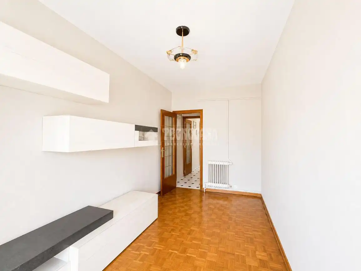 Habitación de Piso en venta en Madrid