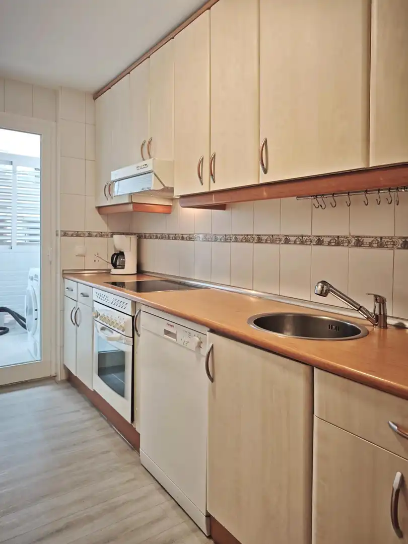 Cocina de Piso de alquiler en Madrid con Aire acondicionado, Calefacción y Amueblado