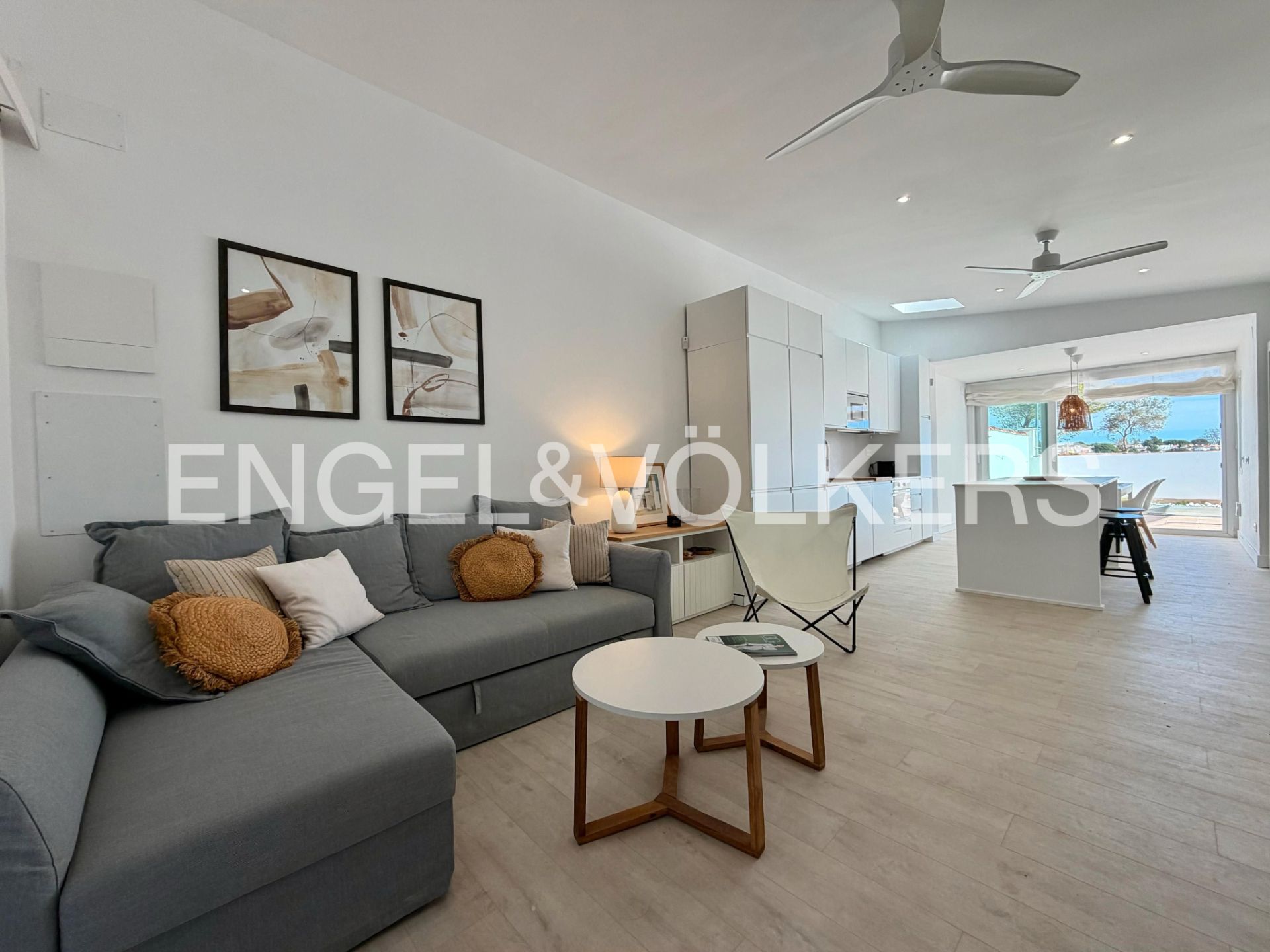 Living room of Single-family semi-detached for sale in Mont-roig del Camp  with Heating, Private garden and Terrace