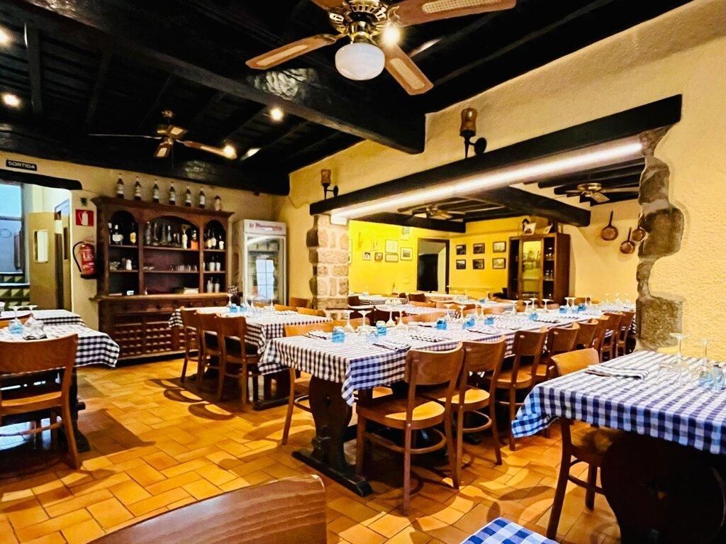 Casa adosada en venta en Maçanet de Cabrenys con Aire acondicionado, Terraza y Balcón