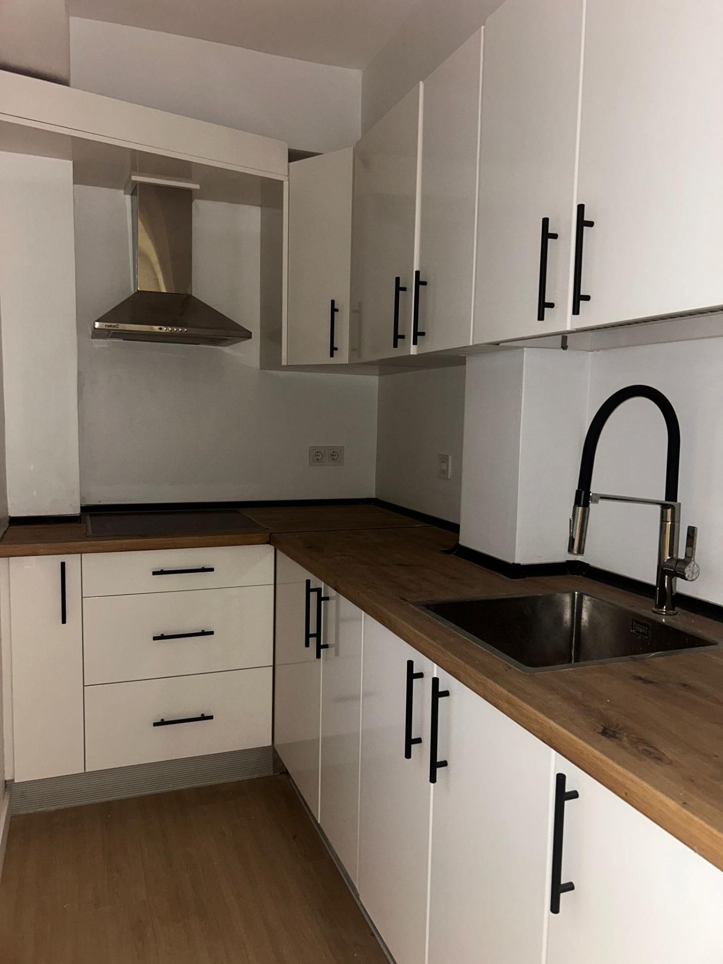 Küche von Wohnung zum Verkauf in  Córdoba Capital