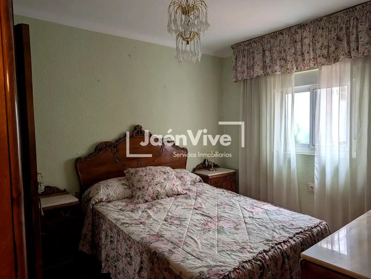 Habitación de Planta baja en venta en Jaén con Aire acondicionado y Amueblado