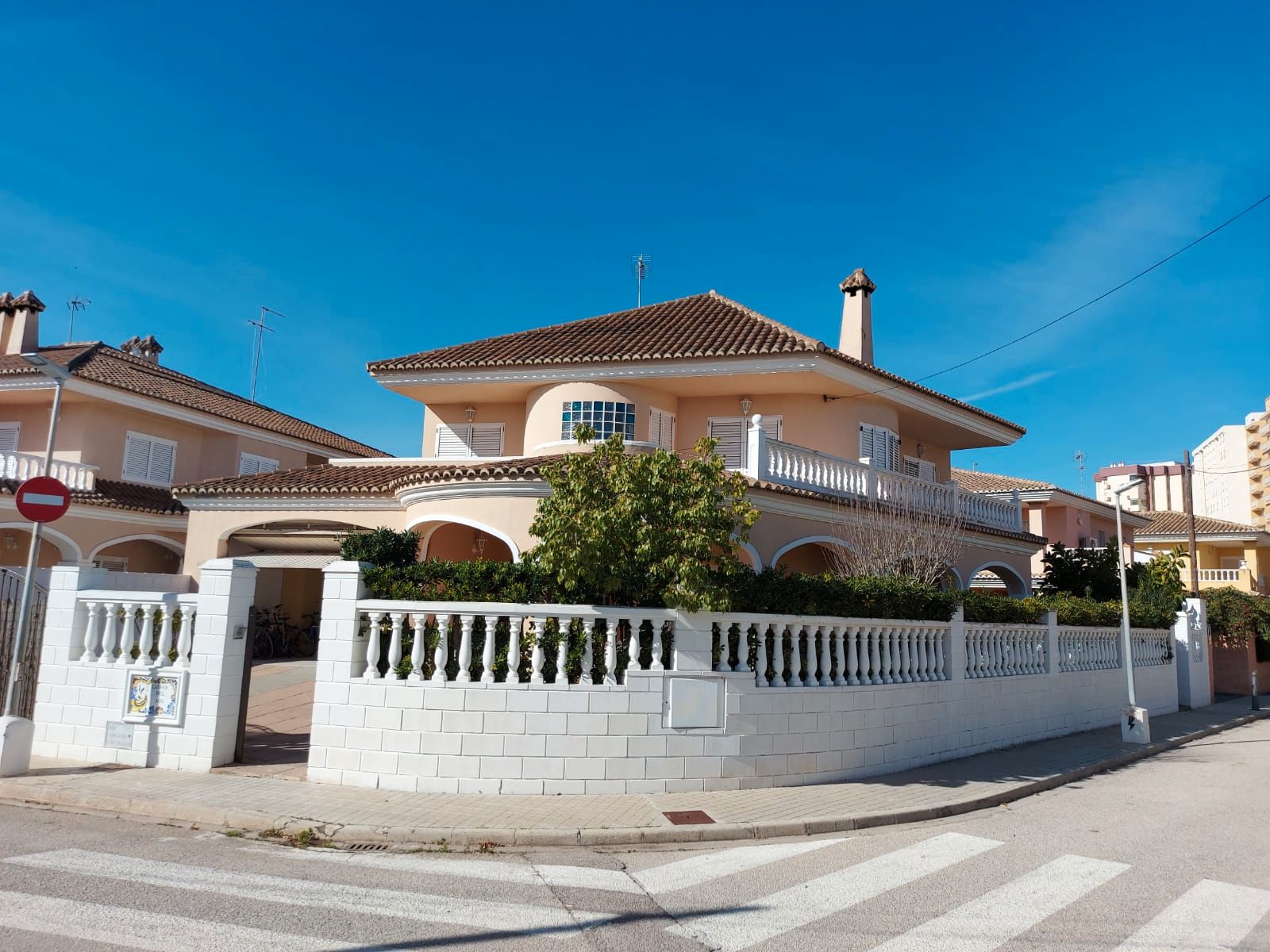 Vista exterior de Casa o chalet en venta en Sueca con Jardín privado, Terraza y Balcón