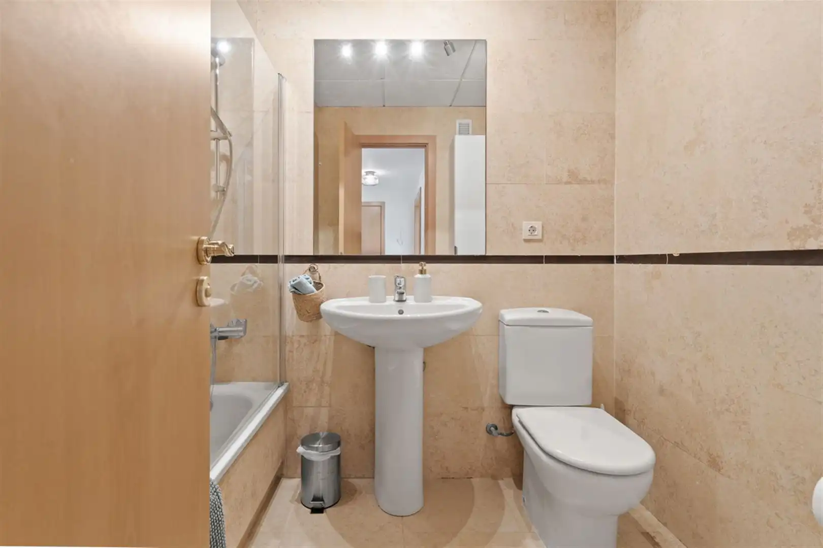 Bany de Apartament en venda en Estepona amb Aire condicionat i Terrassa