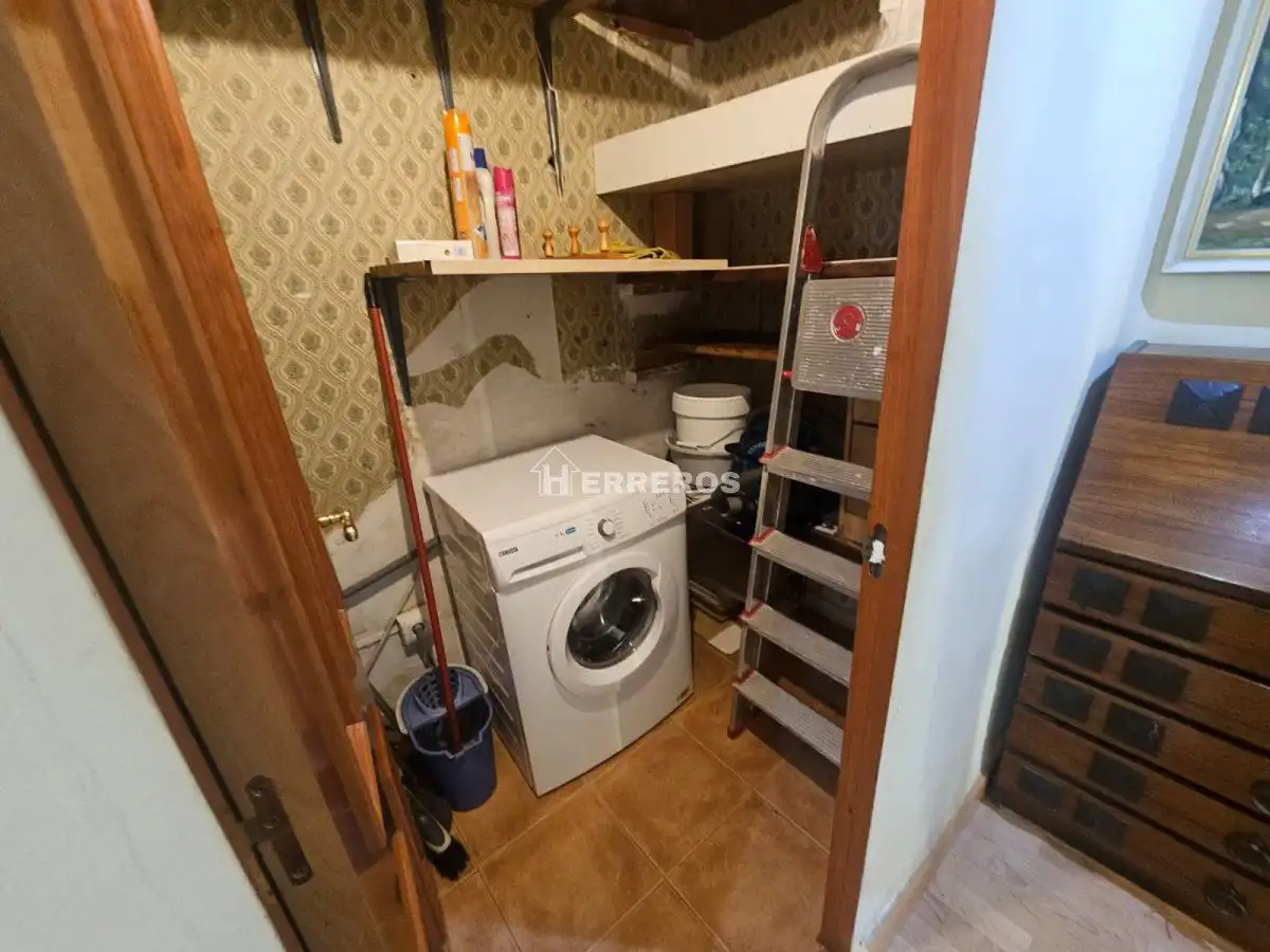 Flat for sale in  Logroño  with Heating, Parquet flooring and Furnished