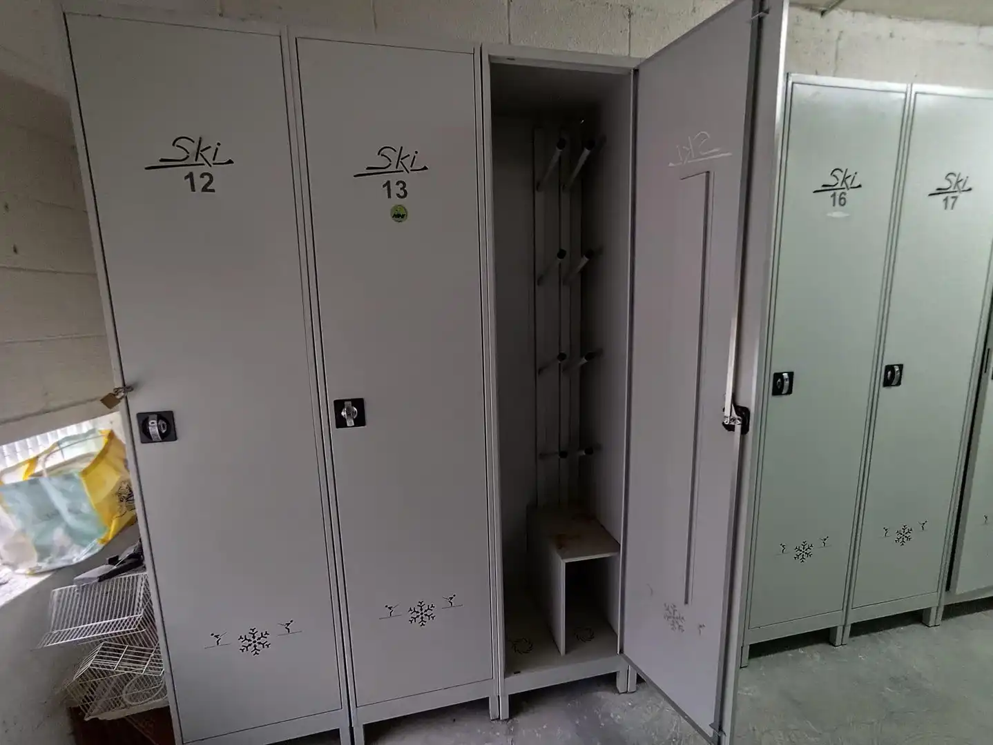Bedroom of Apartments for sale in Aller  with Furnished