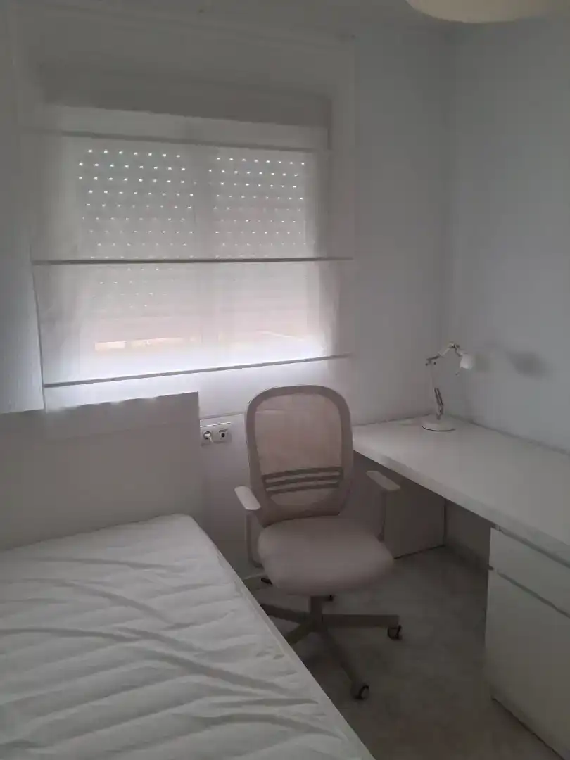 Dormitori de Pis per a compartir en Barrio Alto