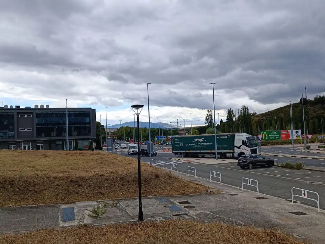 Exterior view of Industrial land for sale in Huarte / Uharte
