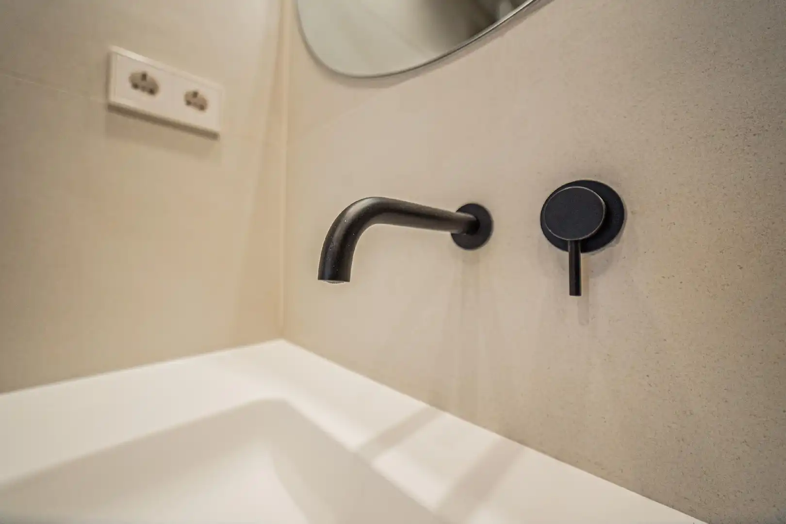 Bathroom of Duplexes for sale in Barcelona  with Air Conditioner, Heating and Private garden